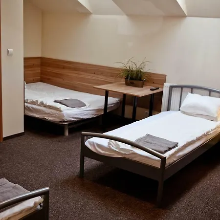 홈스테이 Kolumny 217- Tanie Pracownicze, Parking Bezplatny 우치