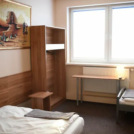 Kolumny 217- Tanie Pracownicze, Parking Bezpłatny