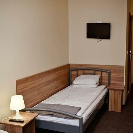 Kolumny 217- Tanie Pracownicze, Parking Bezplatny Lodž