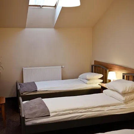 Kolumny 217- Tanie Pracownicze, Parking Bezplatny Ubytování v soukromí