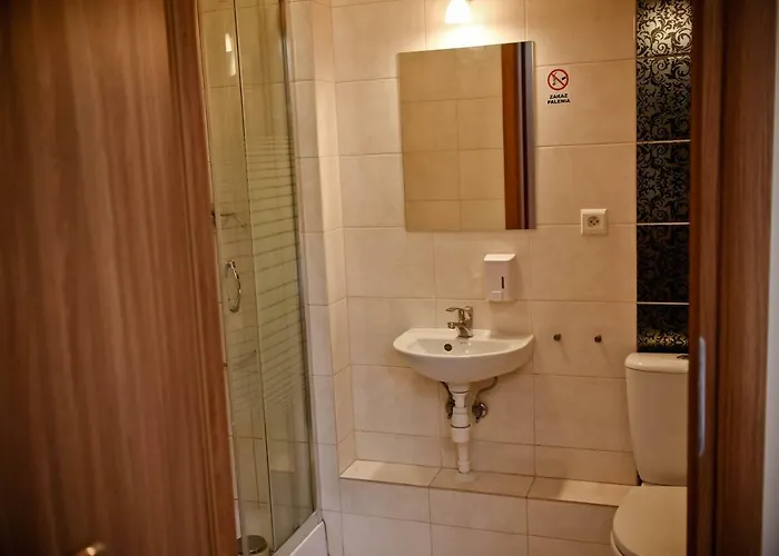 Kolumny 217- Tanie Pracownicze, Parking Bezplatny Quarto em Acomodações Particulares *