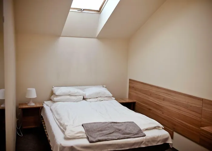 Kolumny 217- Tanie Pracownicze, Parking Bezplatny Δωμάτια σε οικογενειακή κατοικία Λοτζ